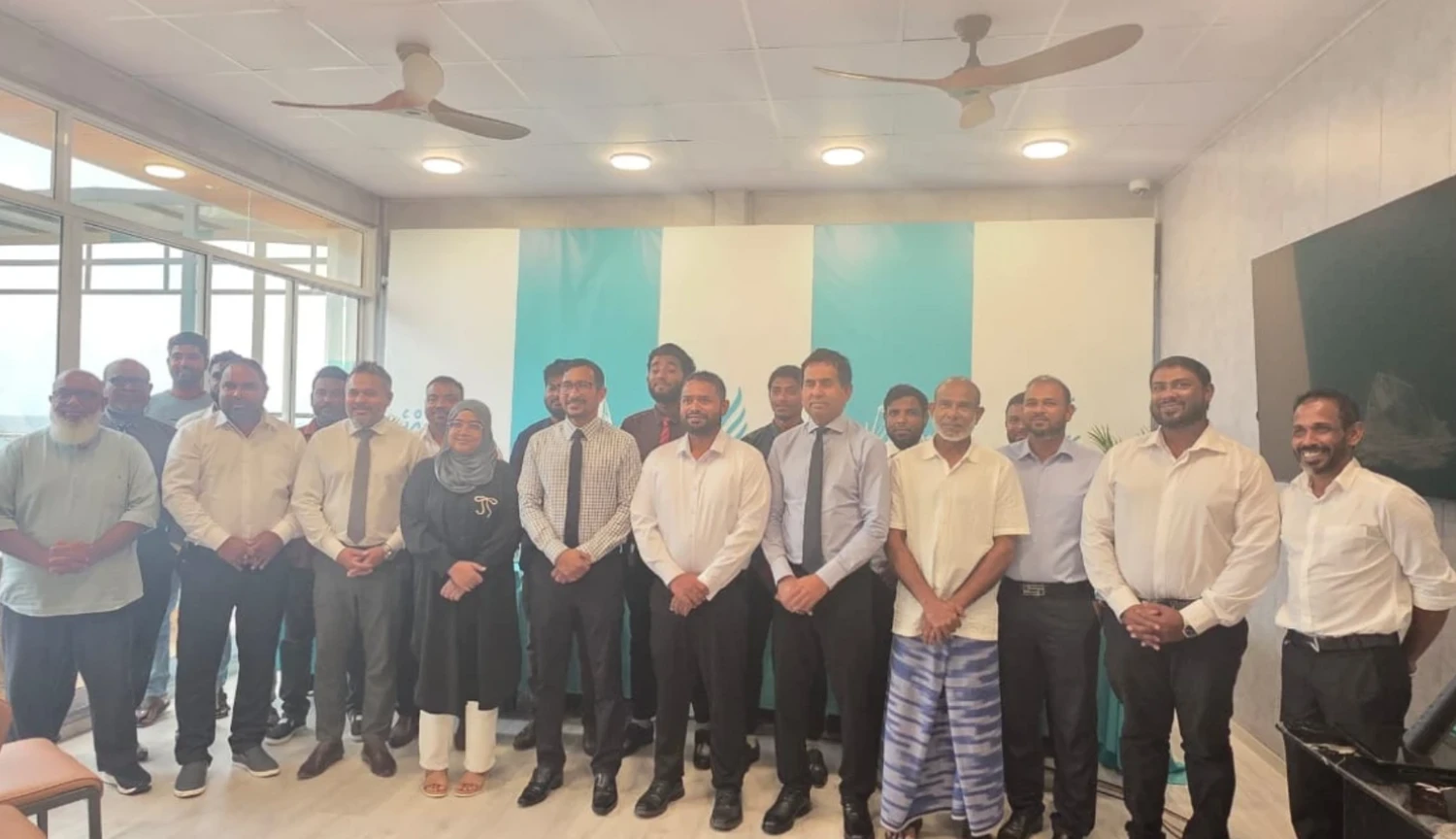 Image for އިހަވަންދޫ އިންތިހާބީ ކައުންސިލަރެއް އަދި އަންހެނުންގެ ތަރައްގީއަށް މަސައްކަަތްކުރާ ކޮމިޓީގެ އިންތިހާބީ މެންބަރަކު ޕީއެންސީއަށް ސޮއިކުރައްވައިފި service